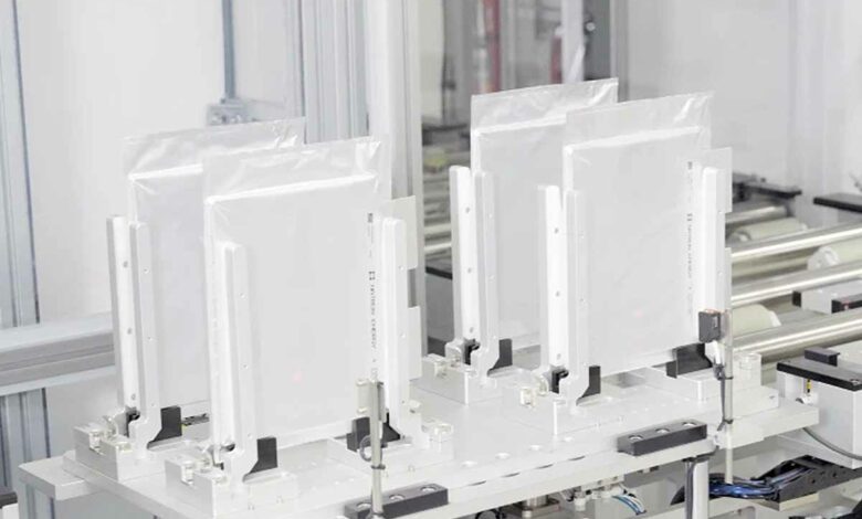 Ligne de production des batteries sodium-ion dans la nouvelle usine de Natron Energy.