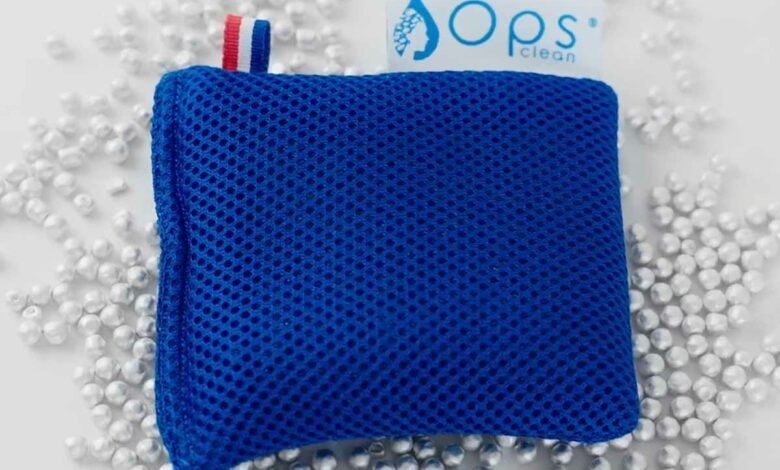 Un sachet contenant des billes de magnésium pour laver votre linge.