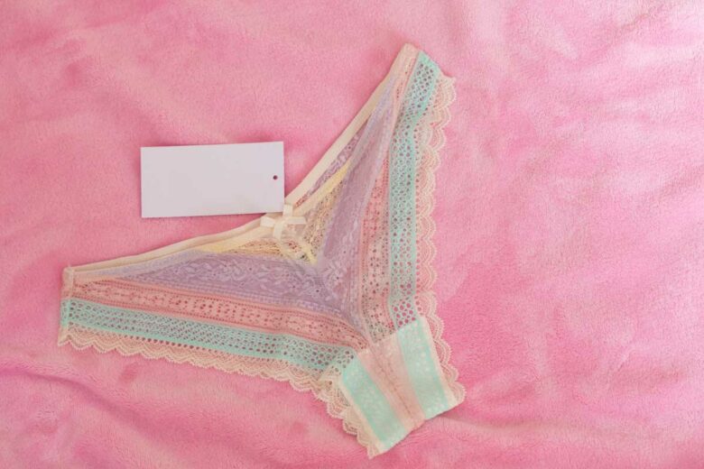 Sousvêtements connaissezvous la vraie utilité de la poche intérieure de votre petite culotte