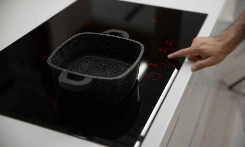 Les plaques à induction sont des ustensiles de cuisson technologiques.