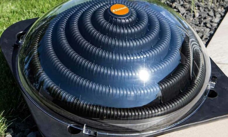 Un chauffage de piscine solaire en forme de dome.
