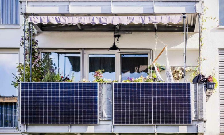 L'installation de panneaux solaires de balcon est une solution pour réduire ses factures d'électricité.