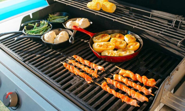 Un barbecue au gaz.