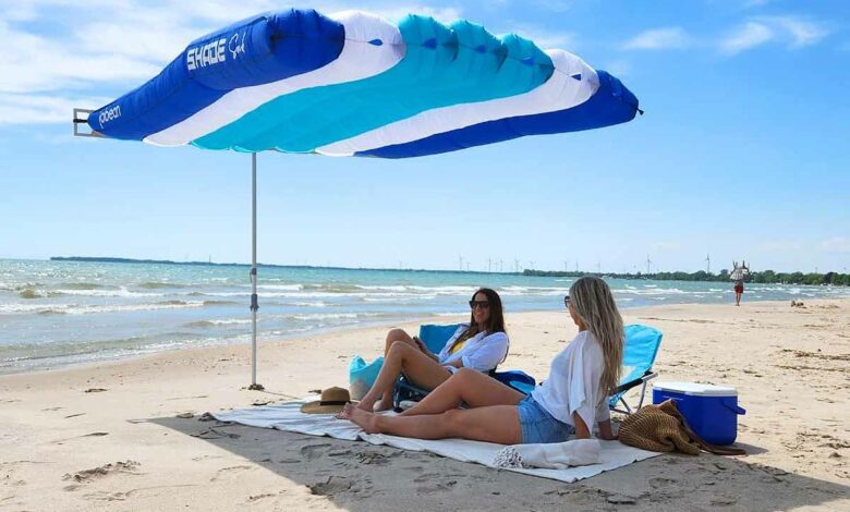 Un parasol innovant pour vous protéger du soleil sur la plage.