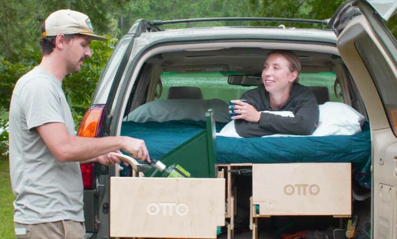 Un kit de conversion pour transformer votre véhicule en camping car le temps d'un week-end.