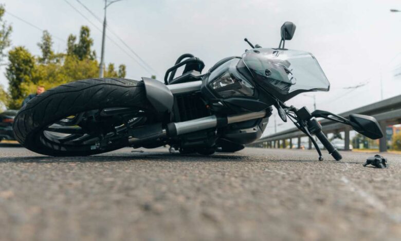 Le traumatisme crânien est la principale cause de décès chez les utilisateurs de deux roues motorisée.
