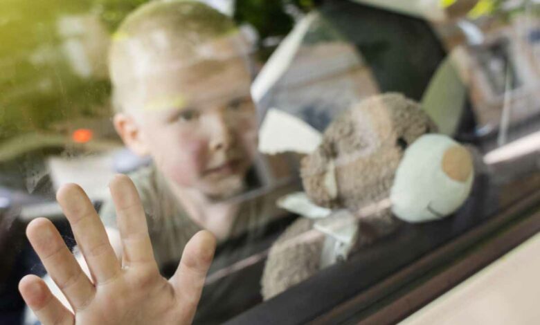 La température dans une voiture peut vite grimper, et cela peut vite devenir dangereux si un enfant est oublié.