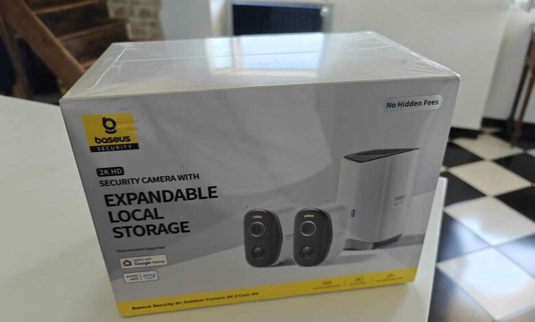 Le pack de deux caméra plus leur station de stockage Baseus Security.
