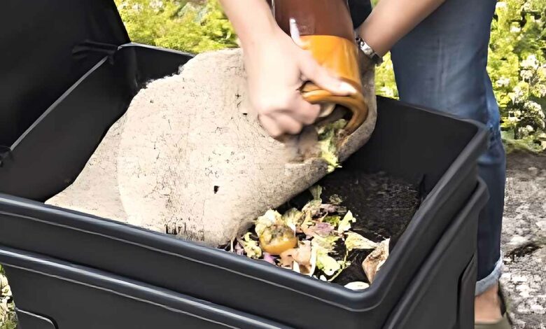 Un tapis de chanvre pour limiter la prolifération de moucherons dans votre composteur.