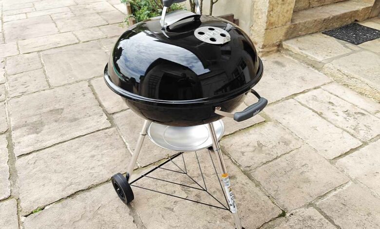 Le barbecue Weber 57 cm est actuellement en promotion sur Amazon.