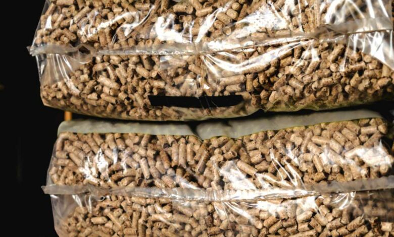 Refaites votre stock de pellets pendant que la demande est moins importante.