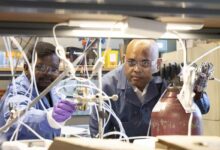 Des chercheurs de l'université de Chicago ont établit une methode de production hydrogène vert qui consomme très peu d'énergie.