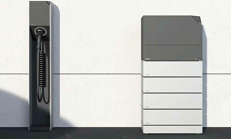Une solution de stockage résidentielle capable d'intégrer un chargeur de VE.