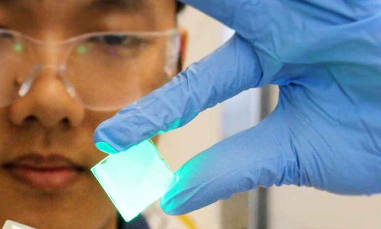 L'université de Toronto en collaboration avec d'autres chercheurs ont mis au point une cellule tandem pérovskite étain-plomb.