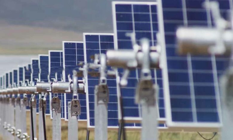 L'Australie mène le projet de la plus grande centrale solaire au monde.