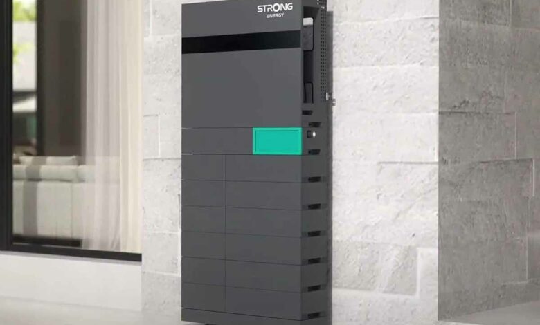 La nouvelle batterie Alfred 10 de Strong Energy est une solution de stockage qui peut aller jusqu'à 24 kWh.