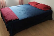 Le lit complètement monté.