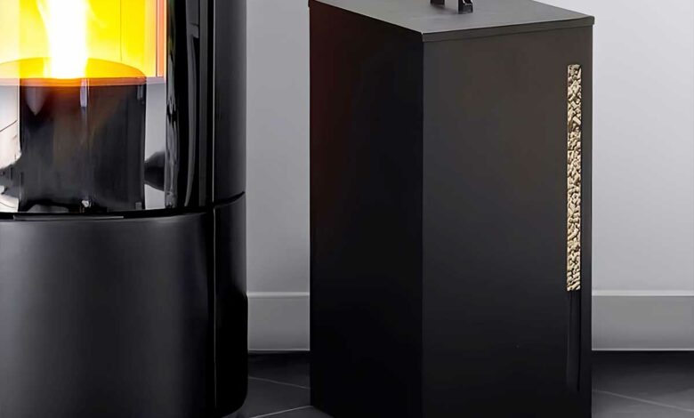Un réservoir de stockage design pour vos pellets, qui permet de tamiser vos granulés et surtout de ne pas laisser trainer un sac entamé près de votre poêle.