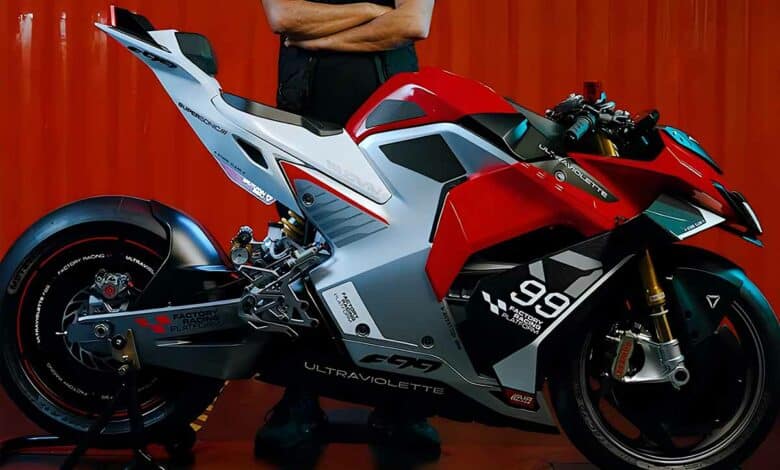 Ultraviolette dévoile une moto électrique au design très sportif.