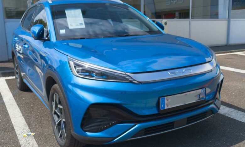 Un modèle de voiture BYD.