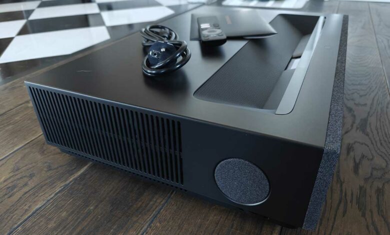 Le projecteur à ultra-courte focale FORMOVIE Theater Premium.