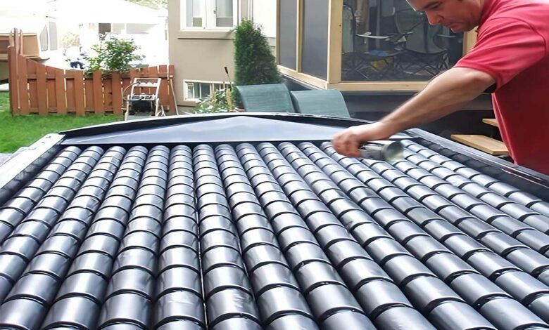 Un homme fabrique un chauffage solaire à partir de canettes.