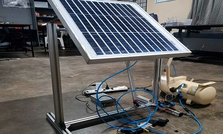 Un prototype de tracker solaire pneumatique.