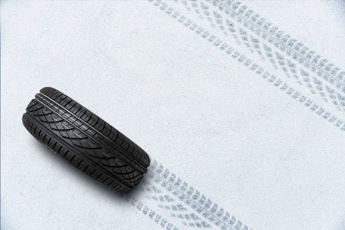 Est-ce que les pneus 4 saisons sont valables pour la Loi Montagne ?