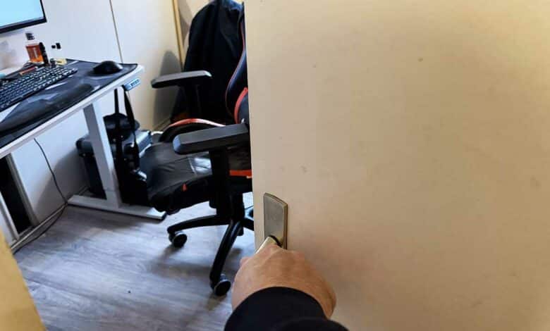Une porte qui s'ouvre.