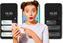 Une femme reçoit de nombreuses notifications.