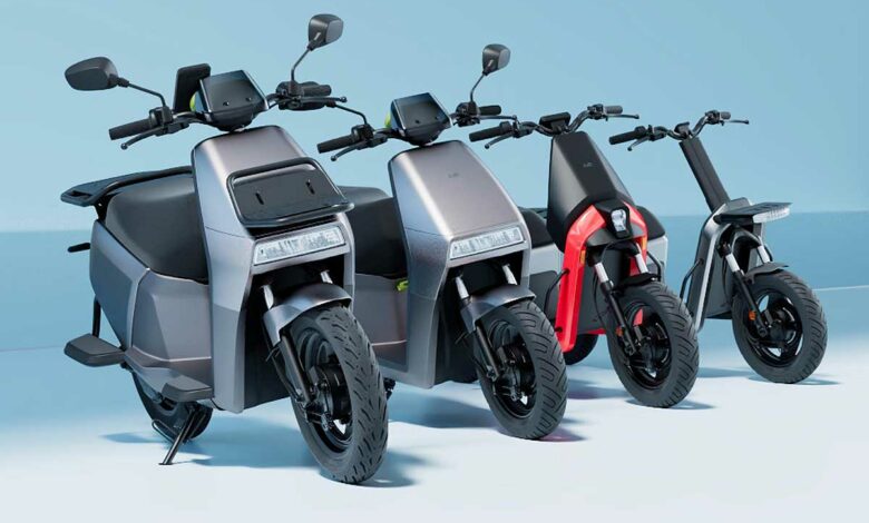 Des scooters électriques de la marque Ola.