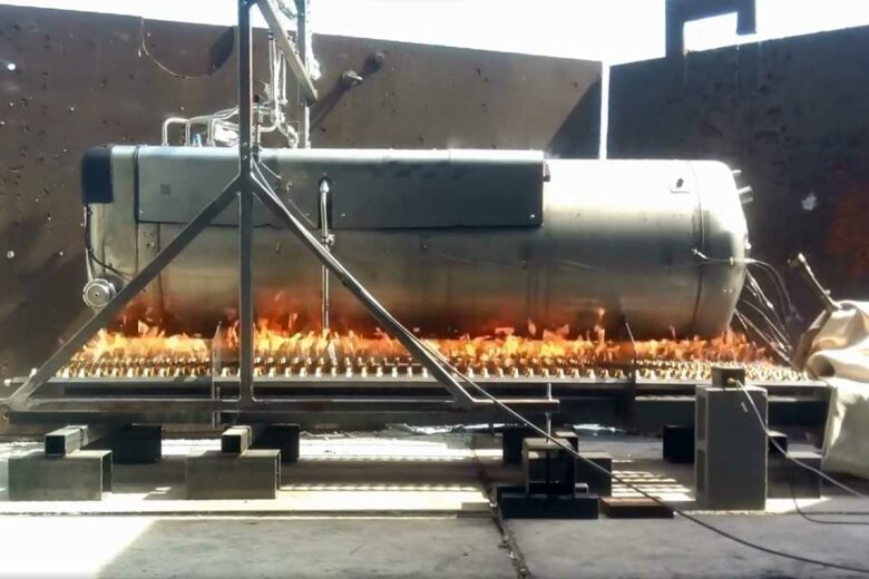 Un réservoir lors d'un test Bonfire.