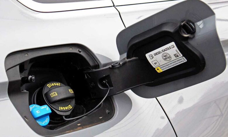 Un réservoir de véhicule diesel avec de l'AdBlue.