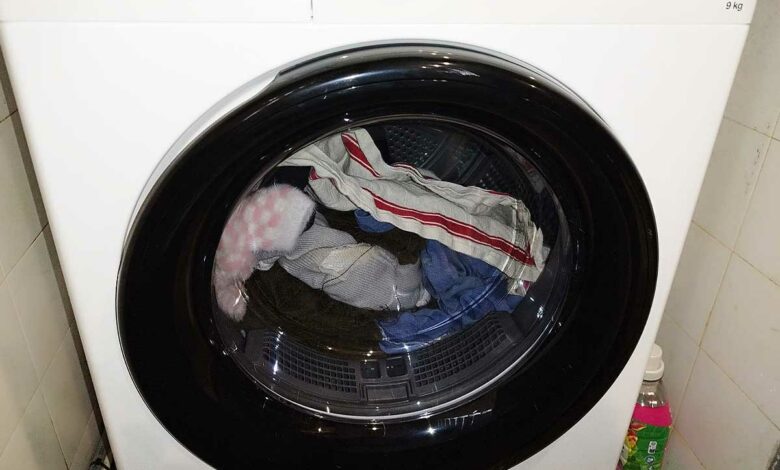 Un sèche-linge lors d'un cycle.