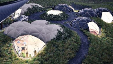 Un concept d'habitat semi-enterré avec des structures gonflables.