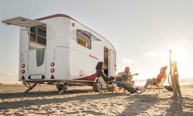 Le modèle Beachy 420+ de Hobby sur la plage.