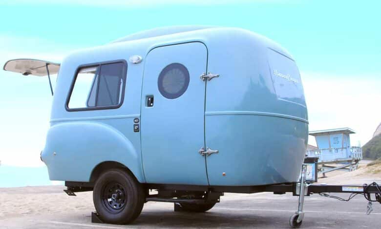 La HC1 est une caravane au look rétro.