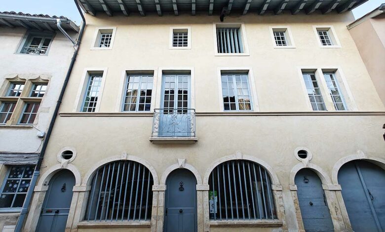 La façade de la demeure de l'apothicaire à Cluny.