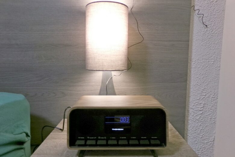 Légère et compact, l'enceinte réveil a trouvé sa place.