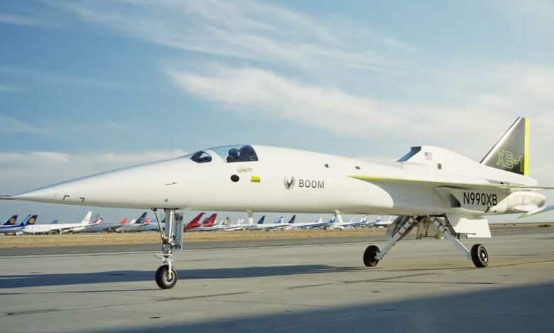 Le XB-1 sur la piste d'envol.