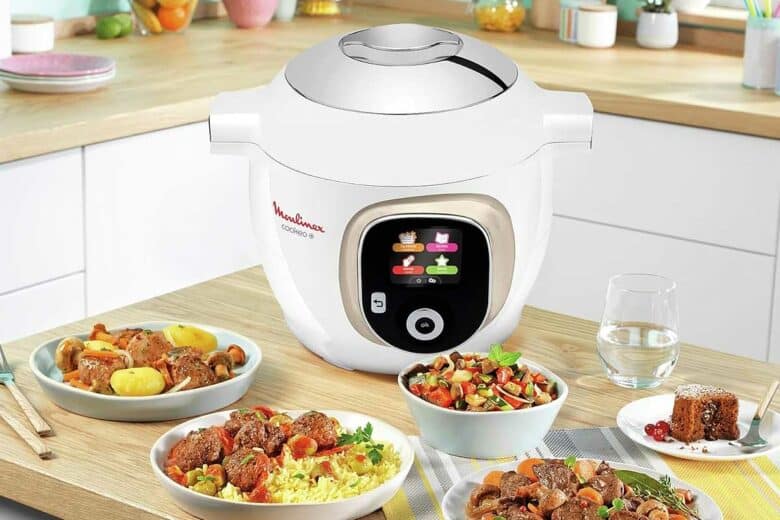 Un Cookeo pour la cuisson des repas.