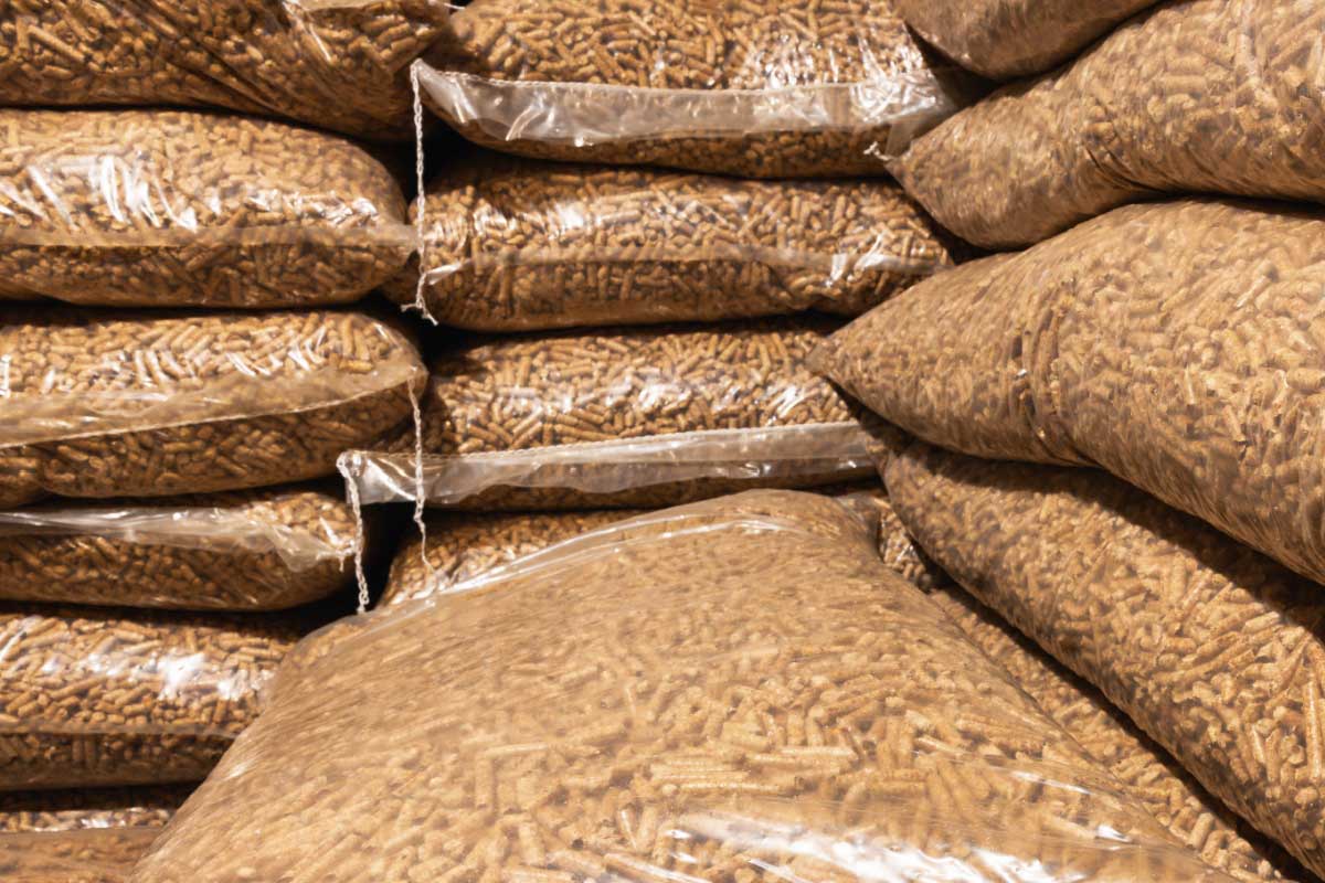 Comment faire un silo en bois pour stocker vos pellets à la fin de l'hiver.