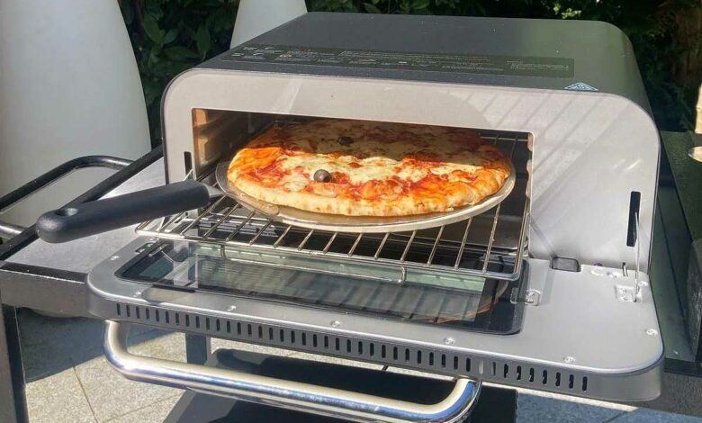 Un four à pizza 3 en 1.