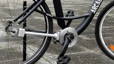 Un vélo doté d'un arbre de transmission à engrenages.