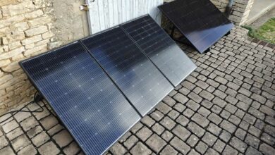 Des panneaux solaire qui produisent de l'énergie.