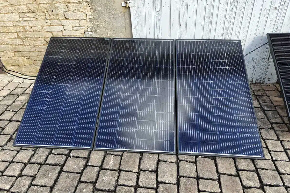 Des panneaux solaires plug and play.