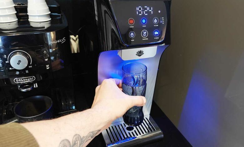 OviBar, un minibar « à eau » connecté directement à l’alimentation d’eau de la maison.