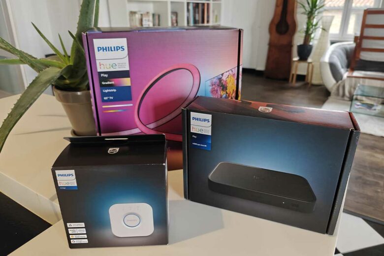 Les trois produits nécessaires pour ajouter l'Ambilight.
