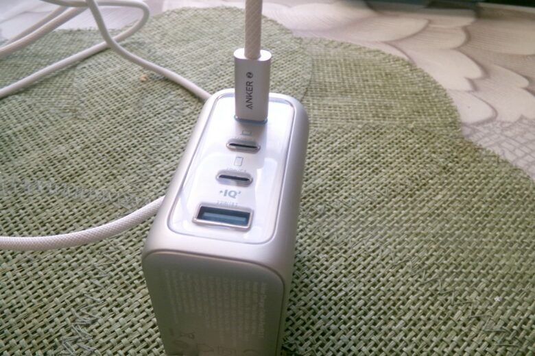 Plusieurs entrées pour charger plusieurs appareils en simultané.