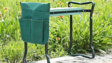 Un tabouret de jardinage 2 en 1.